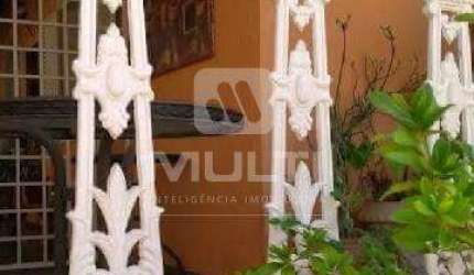 Casa com 4 quartos à venda no Lidice, Uberlândia  por R$ 1.200.000