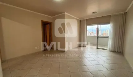 Apartamento com 3 quartos à venda no Osvaldo Rezende, Uberlândia  por R$ 550.000