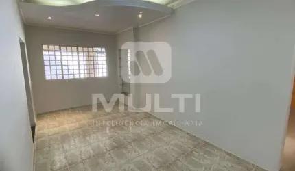 Casa com 4 quartos à venda no Tibery, Uberlândia  por R$ 900.000