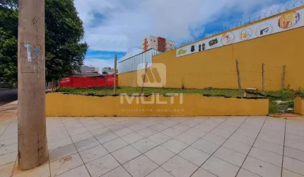 Terreno comercial à venda no Jardim Finotti, Uberlândia  por R$ 850.000