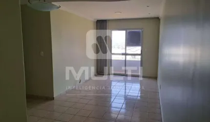 Apartamento com 3 quartos à venda no Umuarama, Uberlândia  por R$ 380.000