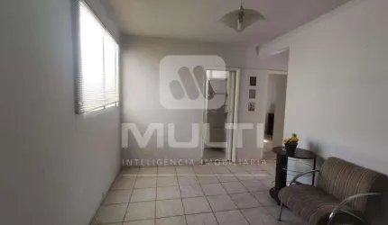 Apartamento com 2 quartos à venda no Brasil, Uberlândia  por R$ 200.000