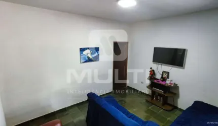 Chácara / sítio com 4 quartos à venda no Centro, Uberlândia  por R$ 950.000