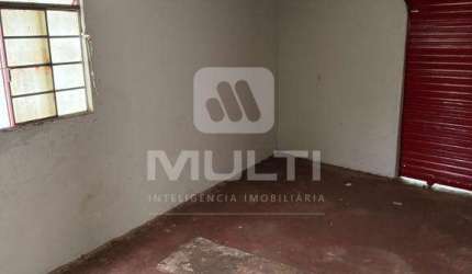 Casa com 3 quartos à venda no Dona Zulmira, Uberlândia  por R$ 265.000