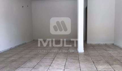 Casa com 4 quartos à venda no Tocantins, Uberlândia  por R$ 650.000
