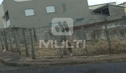 Terreno à venda no Centro, Uberlândia  por R$ 750.000