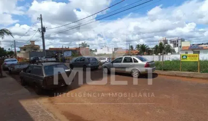 Terreno à venda no Morada da Colina, Uberlândia  por R$ 680.000