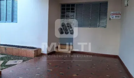 Casa com 2 quartos à venda no Martins, Uberlândia  por R$ 650.000
