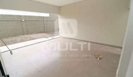 Casa em condomínio fechado com 3 quartos à venda em Vida Nova, Uberlândia  por R$ 580.000