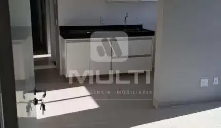 Apartamento com 2 quartos à venda no Brasil, Uberlândia  por R$ 322.000