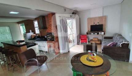 Casa em condomínio fechado com 4 quartos à venda em Saraiva, Uberlândia  por R$ 1.680.000