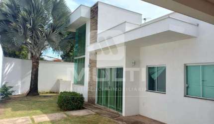 Casa comercial à venda na Cidade Jardim, Uberlândia  por R$ 1.980.000