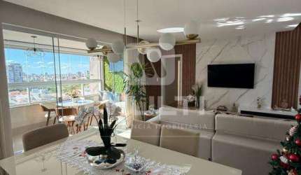 Apartamento com 3 quartos à venda no Santa Mônica, Uberlândia  por R$ 900.000