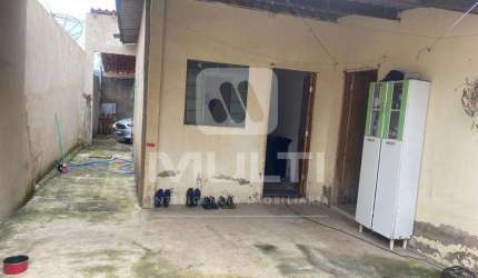 Casa com 3 quartos à venda no Maravilha, Uberlândia  por R$ 250.000