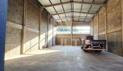 Barracão / Galpão / Depósito à venda no Umuarama, Uberlândia  por R$ 1.500.000