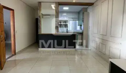 Casa em condomínio fechado com 3 quartos à venda no Alto Umuarama, Uberlândia  por R$ 580.000