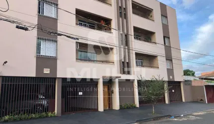 Apartamento com 3 quartos para alugar no Brasil, Uberlândia  por R$ 3.300