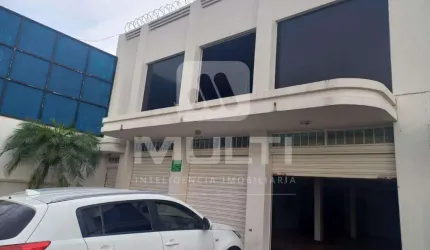 Apartamento com 1 quarto para alugar no Brasil, Uberlândia  por R$ 30.000
