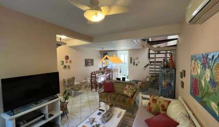 Residencial em condomínio na Praia De Camburizinho