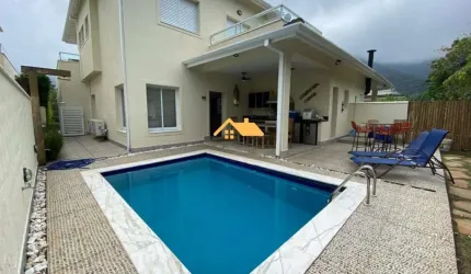 Casa de luxo em condomínio exclusivo em Maresias, São Sebastião-SP: 4 quartos, 4 suítes, 2 salas, 4 banheiros, 3 vagas, 240m².