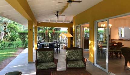 CASA EM CONDOMÍNIO NA PRAIA DE JUQUEHY