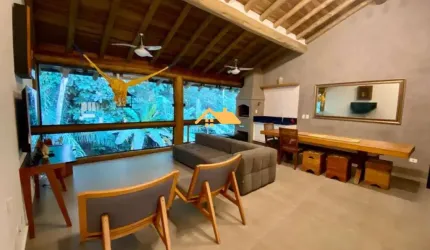 Casa no condomínio Mata azul à Venda em Maresias, São Sebastião-SP: 3 Quartos, 1 Suíte, 2 Salas, 2 Banheiros, 2 Vagas, 110m².