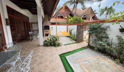 CASA EM CONDOMÍNIO NA PRAIA DE BARRA DO UNA