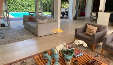 Imperdível casa de alto padrão em condomínio de luxo em Maresias, São Sebastião-SP: 4 quartos, 4 suítes, 3 salas, 4 banheiros, 3 vagas, 400m²!