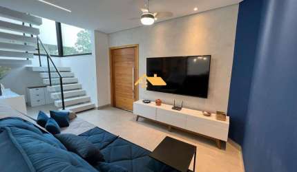 Casa em Condomínio de Alto Padrão em Boiçucanga, São Sebastião-SP: 3 quartos, 3 suítes, 2 salas, 3 banheiros, 2 vagas, 120m². Venda ou Locação!