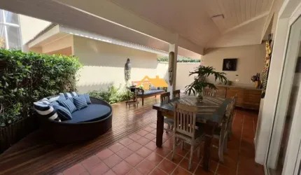 Casa em Condomínio de Luxo em Maresias, São Sebastião-SP  4 quartos, 4 suítes, 2 salas, 4 banheiros, 4 vagas de garagem  250m² de área