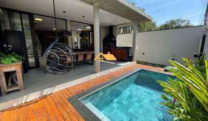 CASA EM CONDOMÍNIO NA PRAIA DE JUQUEHY