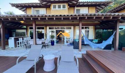 CASA EM CONDOMÍNIO NA PRAIA DE JUQUEHY