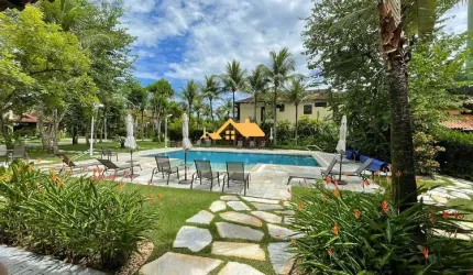 CASA EM CONDOMÍNIO NA PRAIA DE JUQUEHY