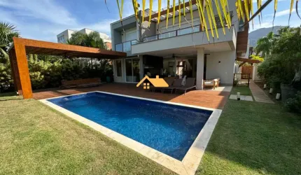 Casa de luxo em condomínio à venda em Maresias, São Sebastião-SP: 4 quartos, 4 suítes, 3 salas, 4 banheiros, 4 vagas, 300m².