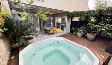Casa de luxo em condomínio Juquehy: 4 quartos, 4 suítes, 3 salas, 4 banheiros, 2 vagas - São Sebastião-SP!
