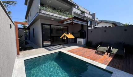 Casa  em Juquehy, São Sebastião-SP: 5 quartos, 5 suítes, 2 salas, 5 banheiros, 230m². Venda ou Locação.
