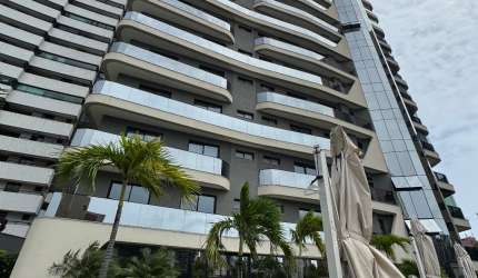 Apartamento novo alto padrão no Meireles em andar alto