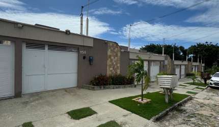 ♦️OPORTUNIDADE ! Casa plana no Pacheco na melhor localização com 3 quartos e 2 vagas