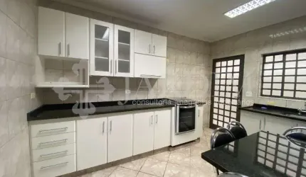 CASA | SOBRADO | ÁGUA BRANCA
