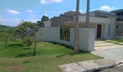 ÓTIMA casa no condomínio MOSAICO ESSENCE para venda tem 173 m² com 3 quartos 1 suíte e PISCINA