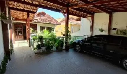 Casa na CHACARÁ JAFET para venda tem 173 m² com 4 quartos em Alto Ipiranga - Mogi das Cruzes - SP