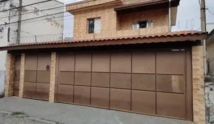 Sobrado para venda possui 190 m² + Edícula 64 m² com 3 quartos no Centro - Mogi das Cruzes - SP