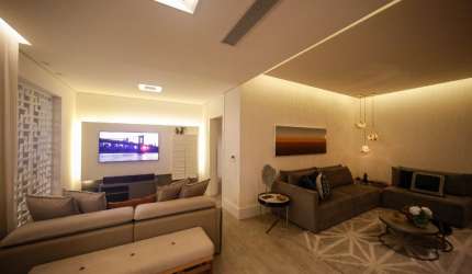 MARAVILHOSO apartamento no OMNI Residence 133 m² 3 suítes finamente MOBILIADO EQUIPADO e DECORADO