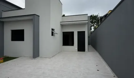 Linda casa térrea para venda em Cesar de Souza possui 80 m² com 3 quartos sendo 1 suíte