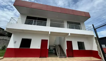 Alugo Garagem com Prédio Administrativo.