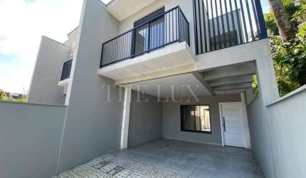 Casa / Sobrado para Venda em Joinville, Glória, 3 dormitórios, 1 suíte, 3 banheiros, 2 vagas