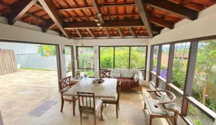 Casa em Condomínio para Venda em Joinville, Saguaçú, 3 dormitórios, 1 suíte, 5 banheiros, 2 vagas