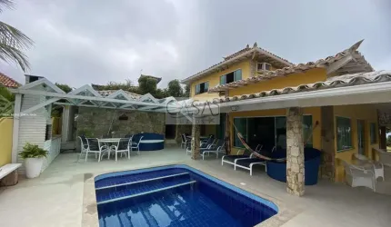 Casa 6 quartos  no canto direito da praia de Geribá Armação de Búzios