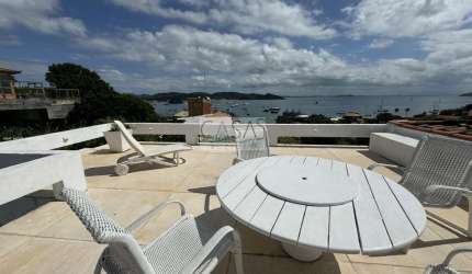 Linda Casa 4 quartos à venda na Praia dos Ossos Armação de Búzios