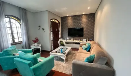 RARIDADE CASA TERREA  com 3 vagas